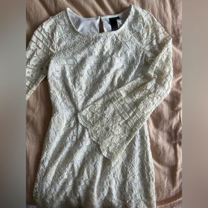 White lace long sleeve dress